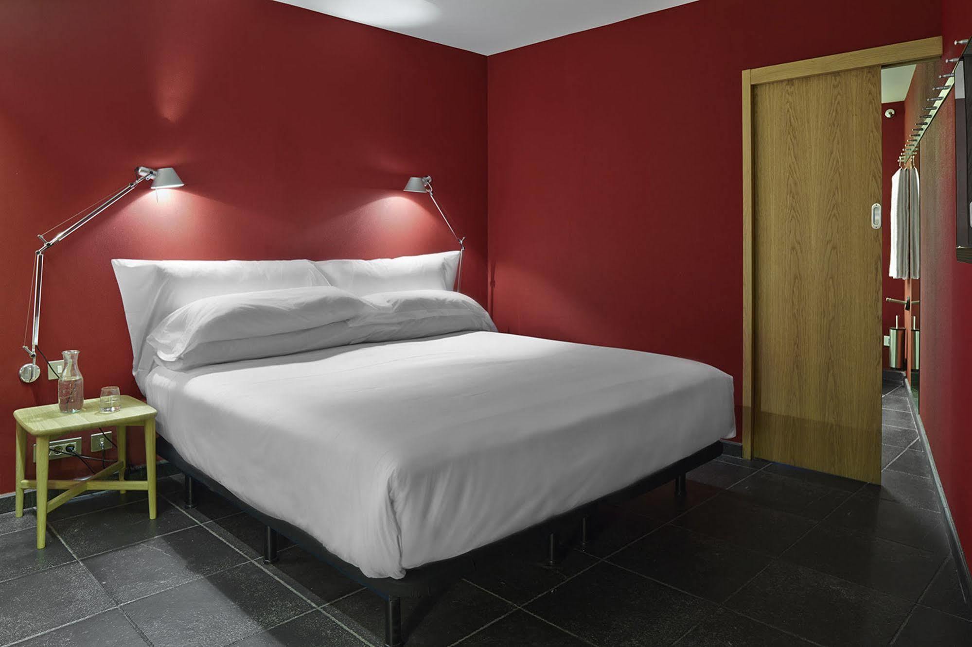 Hotell Casa Camper 4*
